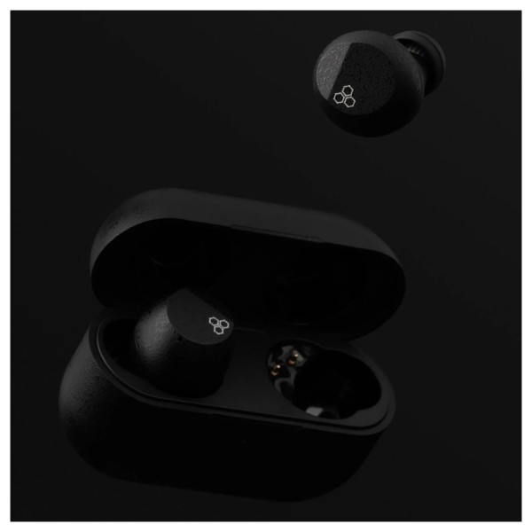 Final ZE3000 SV True Wireless Bluetooth Earphones, Black - Lifestyle