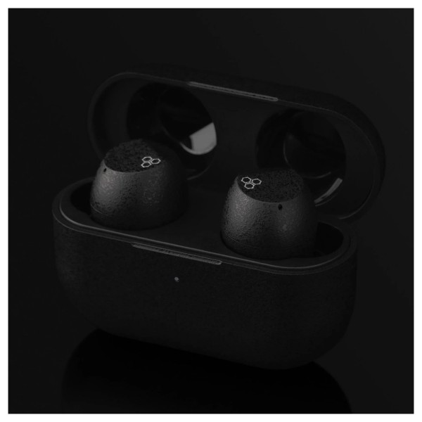 Final ZE3000 SV True Wireless Earphones, Black - Lifestyle 2