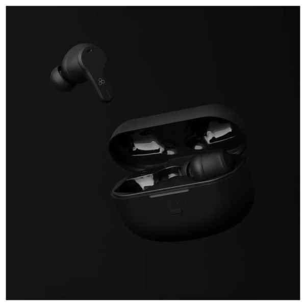 Final Audio VR3000 Wireless Gaming and VR Earphones with Built-in Controls & Mic - buds in case 