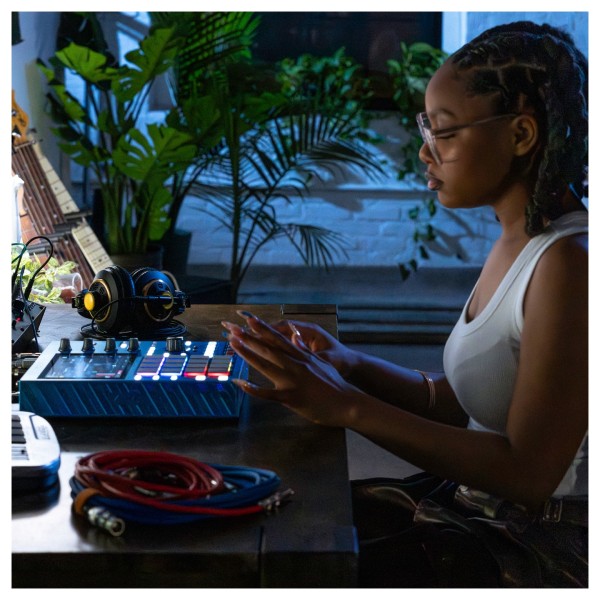 Akai Professional MPC One Gen 2 - Lifestyle 2