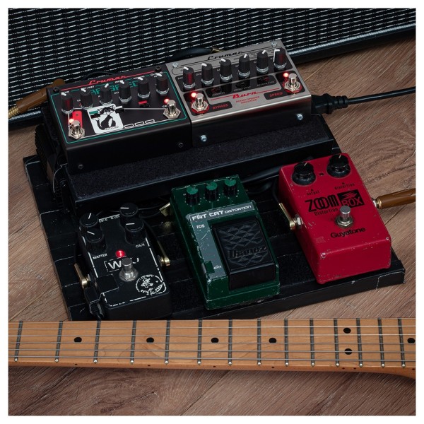 Crumar Varispeed Tape Emulator Pedal - Lifestyle 2