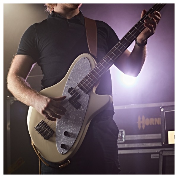 Hartwood Satellite Bass Guitar, White