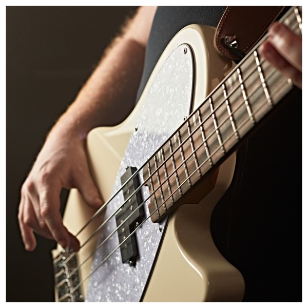 Hartwood Satellite Bass Guitar, White