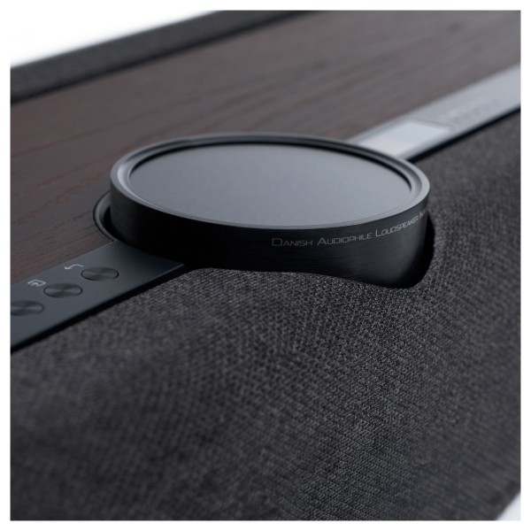 DALI VEGA All-In-One Streaming System, Dark Oak - big dial 