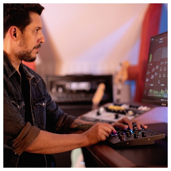 Softube Console 1 Compact - Lifestyle