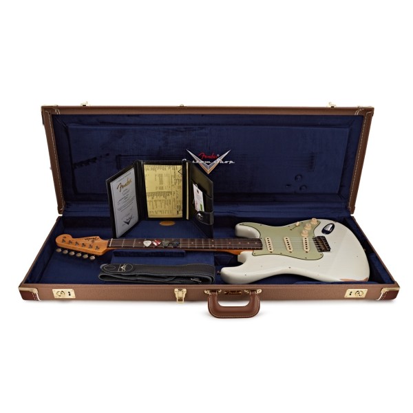 Fender Custom Shop '62 Stratocaster Relic, Aged Olympic White - guitar in case