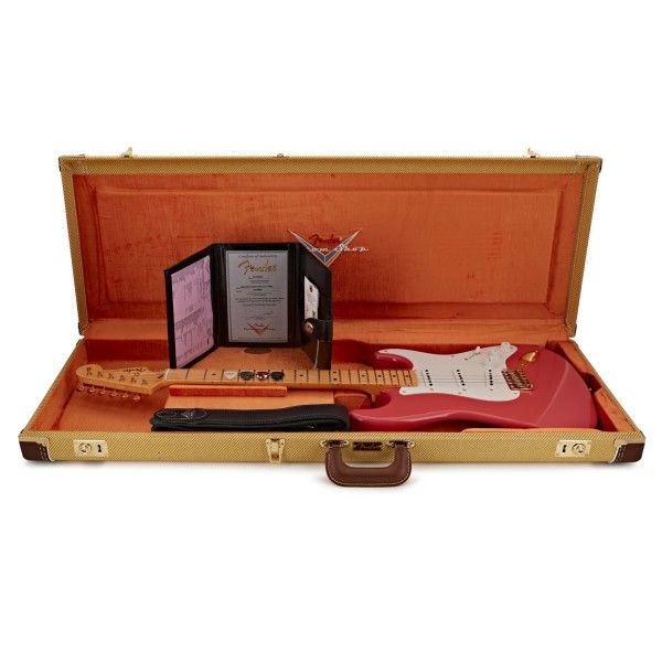 9238015152 #CZ588952 - guitar in case