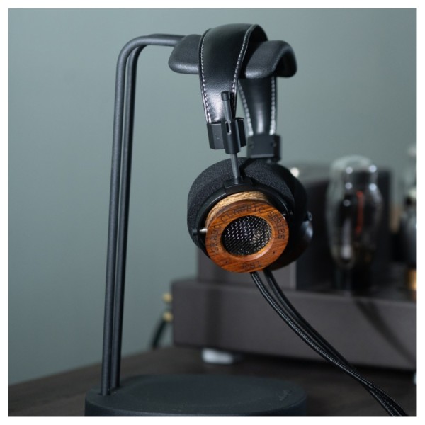 Grado Classic RS1 Headphones - lifestyle 