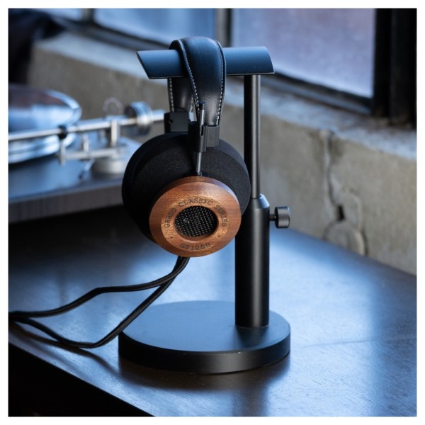 Grado Classic GS1000 Headphones - lifestyle 