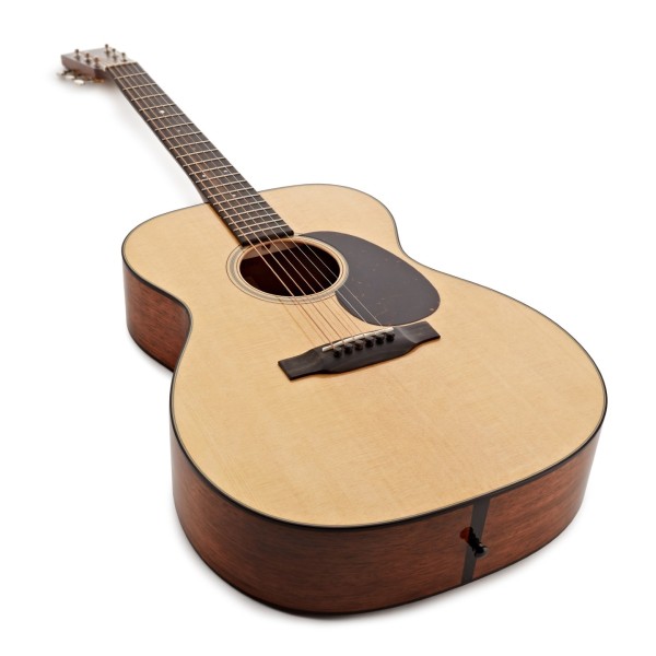 Martin 000-18 #M3042294 - angled shot