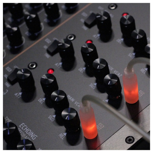 Analogue Solutions FILTOPIA Stereo Analogue Monosynth - Detail 5
