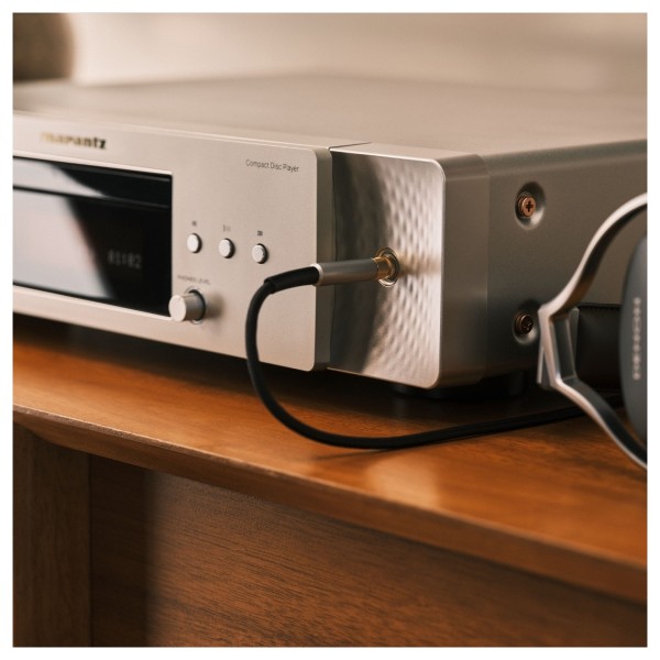Marantz CD70 CD Player,  lifestyle 6