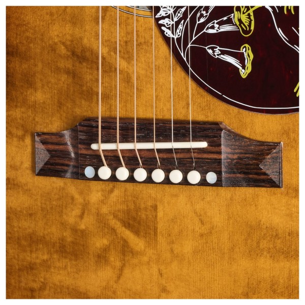 Gibson Hummingbird Anniversary Limited Edition, Cremona Burst - bridge closeup