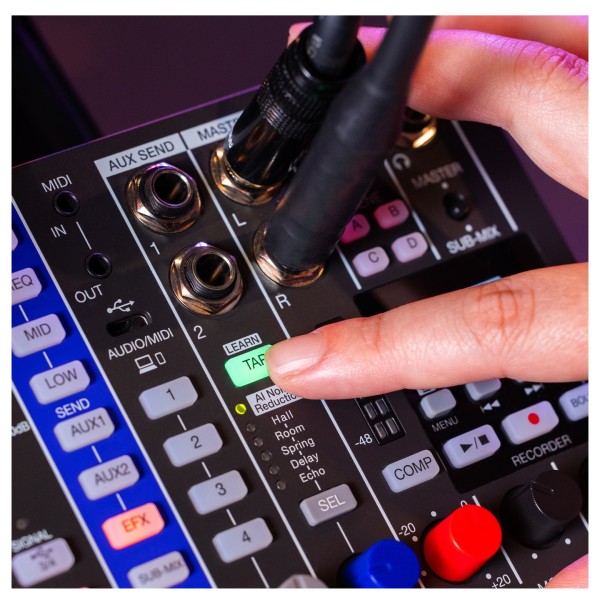 Zoom L-6 Max Portable Mixer - Detail 2