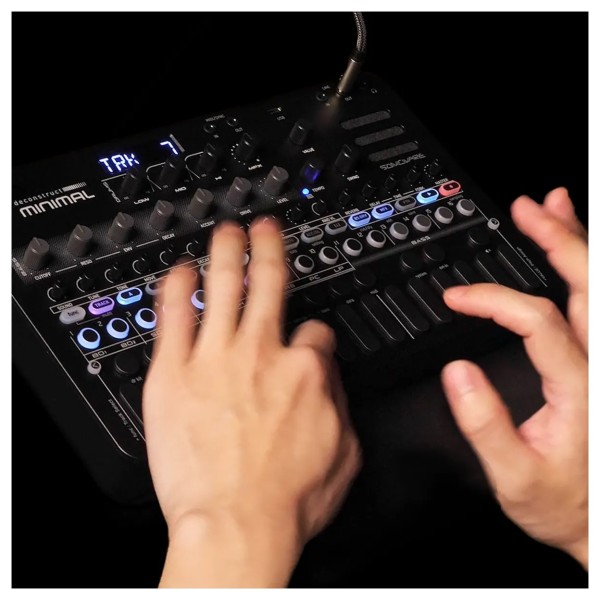 Sonicware Deconstruct Minimal Synthesizer - Lifestyle