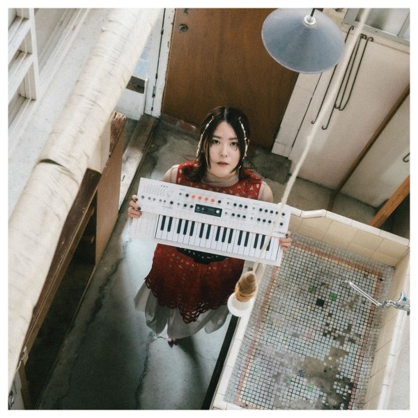 Arturia MINIFREAK Polyphonic Hybrid Synthesizer, Vocoder Edition - Lifestyle