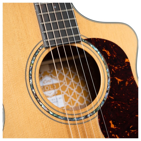Cort Gold MC6 Ovangkol, Natural Gloss - soundhole