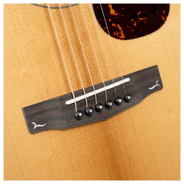 Cort Gold MC6 Ovangkol, Natural Gloss - bridge