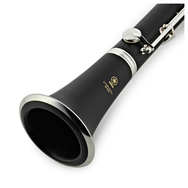Yamaha YCL450 Intermediate Bb Clarinet Package 6