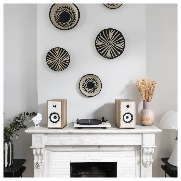 Triangle Borea BR03 Connect Active Speakers (Pair), Light Oak Compact Setup