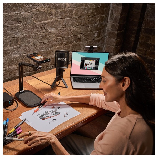 Rode DS3 Professional Desktop Studio Arm - Lifestyle 2