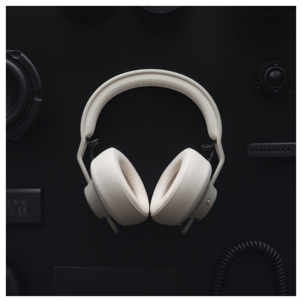 AIAIAI TMA-2 Wireless Move Preset Headphones, White - Lifestyle