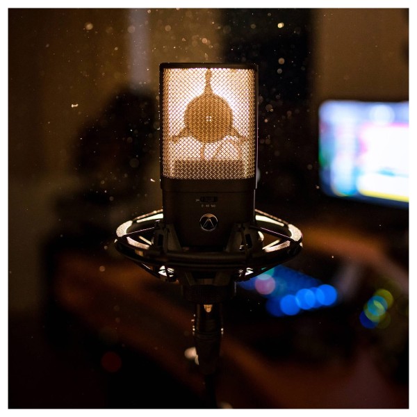 Austrian Audio OC16 Large-Diaphragm Condenser Microphone - Lifestyle 2