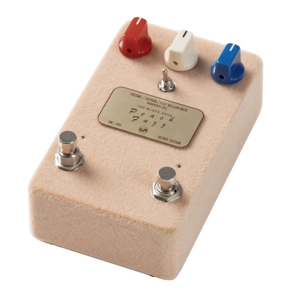 Warm Audio The Black Keys Peach Fuzz Guitar Pedal - Angled