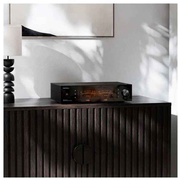 Eversolo DMP-A8 Gen 2 Network Audio Streamer - lifestyle 2 
