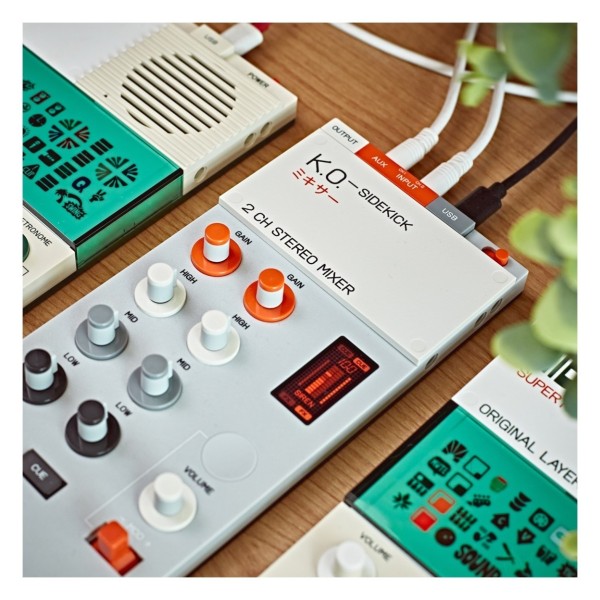 Teenage Engineering EP-2350 FX MIC - Lifestyle 2