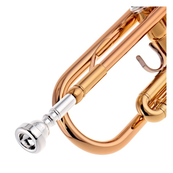 Yamaha YTR4335GII Intermediate Trumpet Package, Gold Lacquer 6