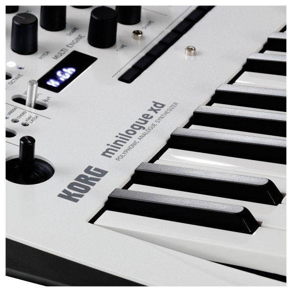 Minilogue Synthesizer, Pearl White - Detail 2