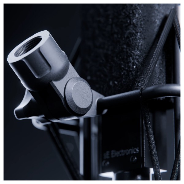 sE Electronics VR2 Active Ribbon Microphone - Lifestyle 2