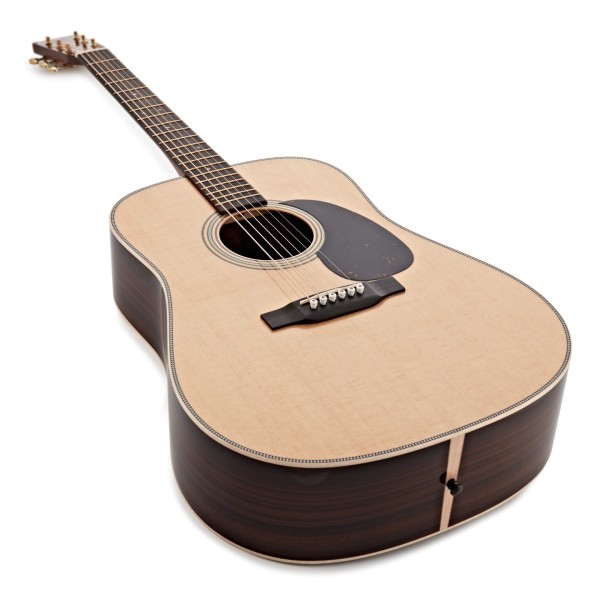 Martin 000-28 Modern Deluxe - angled shot