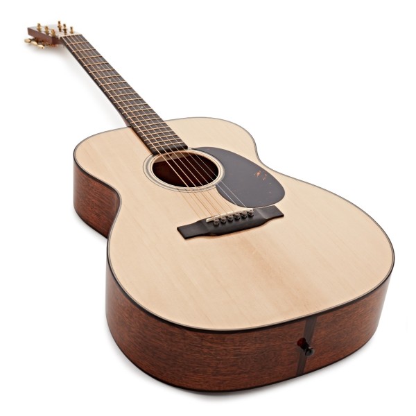 Martin 000-18 Modern Deluxe #3065516 - angled shot