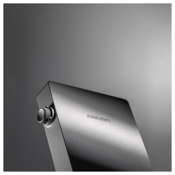 Astell&Kern PD5 High Resolution Digital Audio Player - lifestyle 2