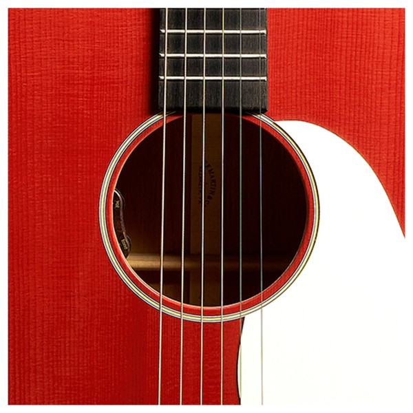 Martin DSS-16E Slope Shoulder, Cherry Cola - soundhole