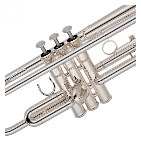 Yamaha YTR2330S Student Trumpet Beginners Pack, Silver Plated 5