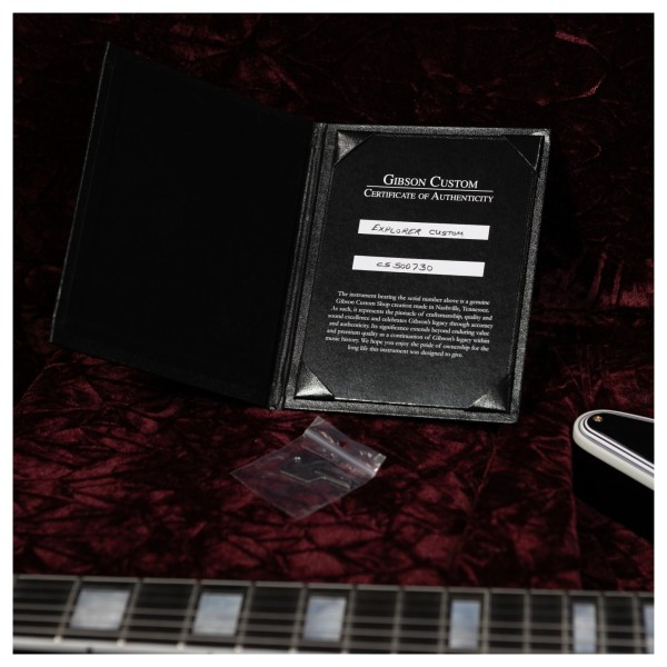 Gibson Custom Explorer, Custom Gloss Ebony #CS500730 - CoA
