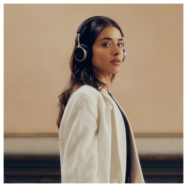 Beyerdynamic Aventho 100 Wireless On-Ear Headphones with ANC, Black - Lifestyle 5