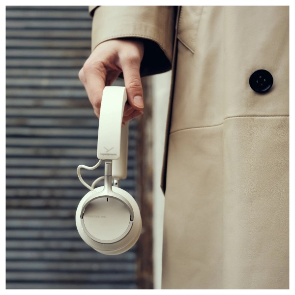 Beyerdynamic Aventho 100 Wireless On-Ear Headphones with ANC, Cream - Lifestyle 4