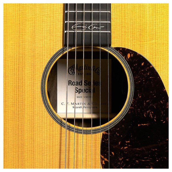Martin 000-13E Eric Clapton - soundhole