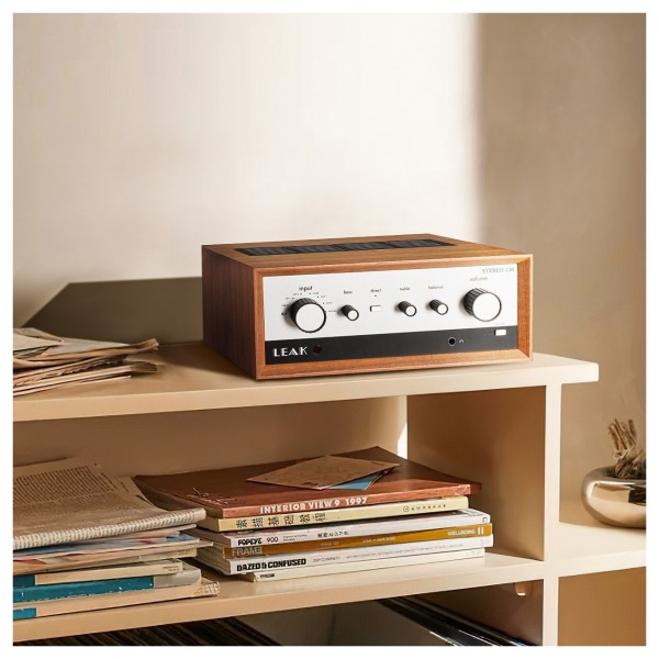 LEAK TruStream Music Streamer, Walnut - lifestyle 5