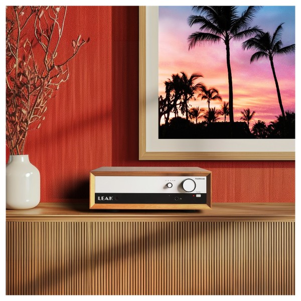 LEAK TruStream Music Streamer, Walnut - lifestyle 8
