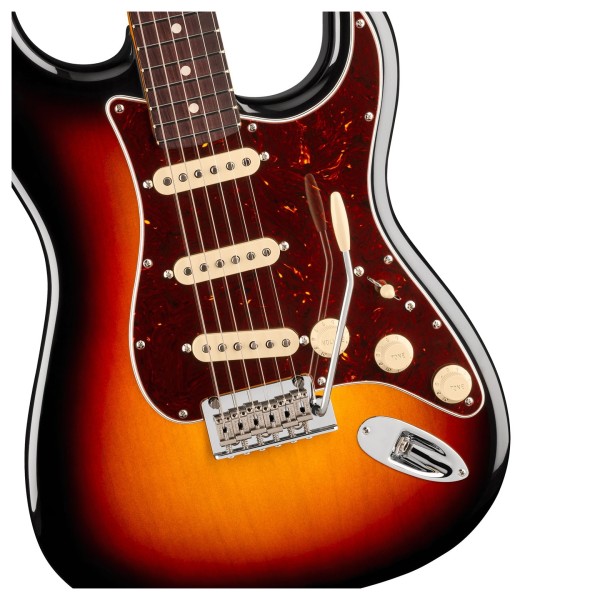 Fender American Professional Stratocaster RW, 3-Color Sunburst - hardware