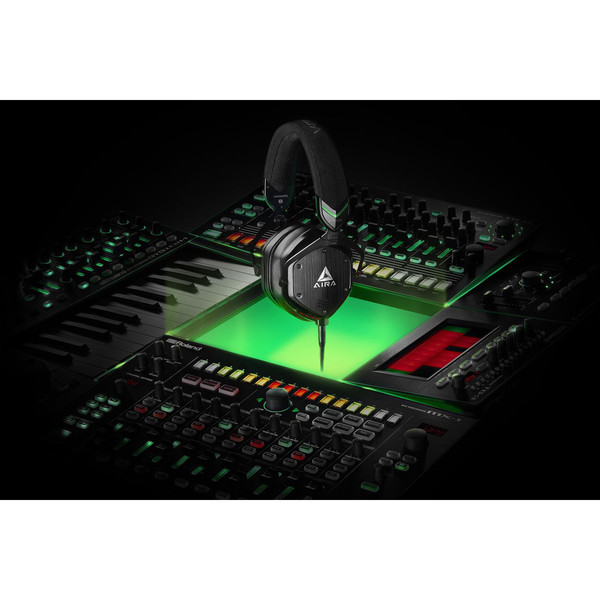 Roland Aira M-100 Headphones 