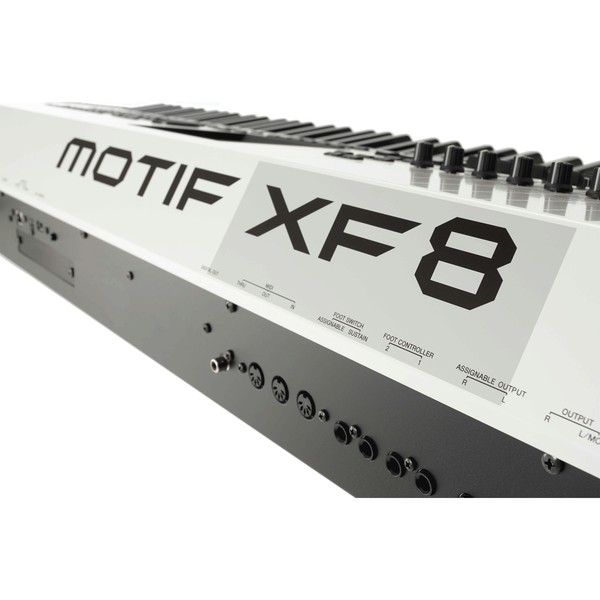 DISC Yamaha MOTIF XF8 Keyboard Workstation, Limited Edition White
