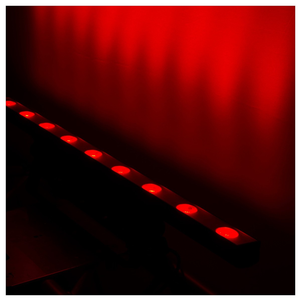 DISC Chauvet COLORband HEX 9 IRC Strip Light | Gear4music