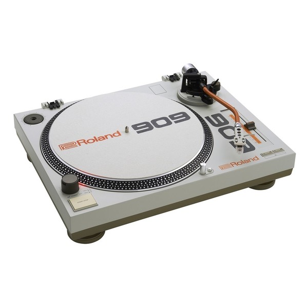 DISC Roland TT-99 Turntable and DJ-99 Mixer Bundle at Gear4music