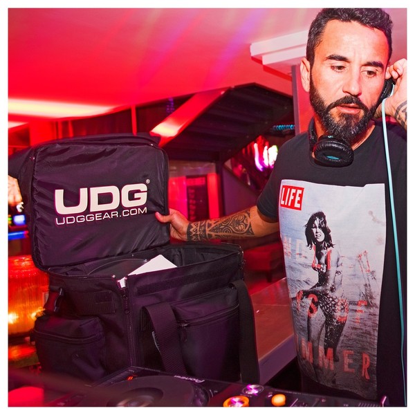 UDG Slanted Vinyl Record Bag - Lifestyle 2